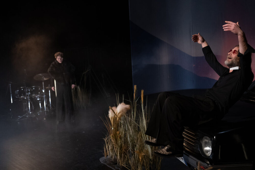 Turbulente Szene aus Romeo und Julia Theater Neuss &copy; Christine Tritschler